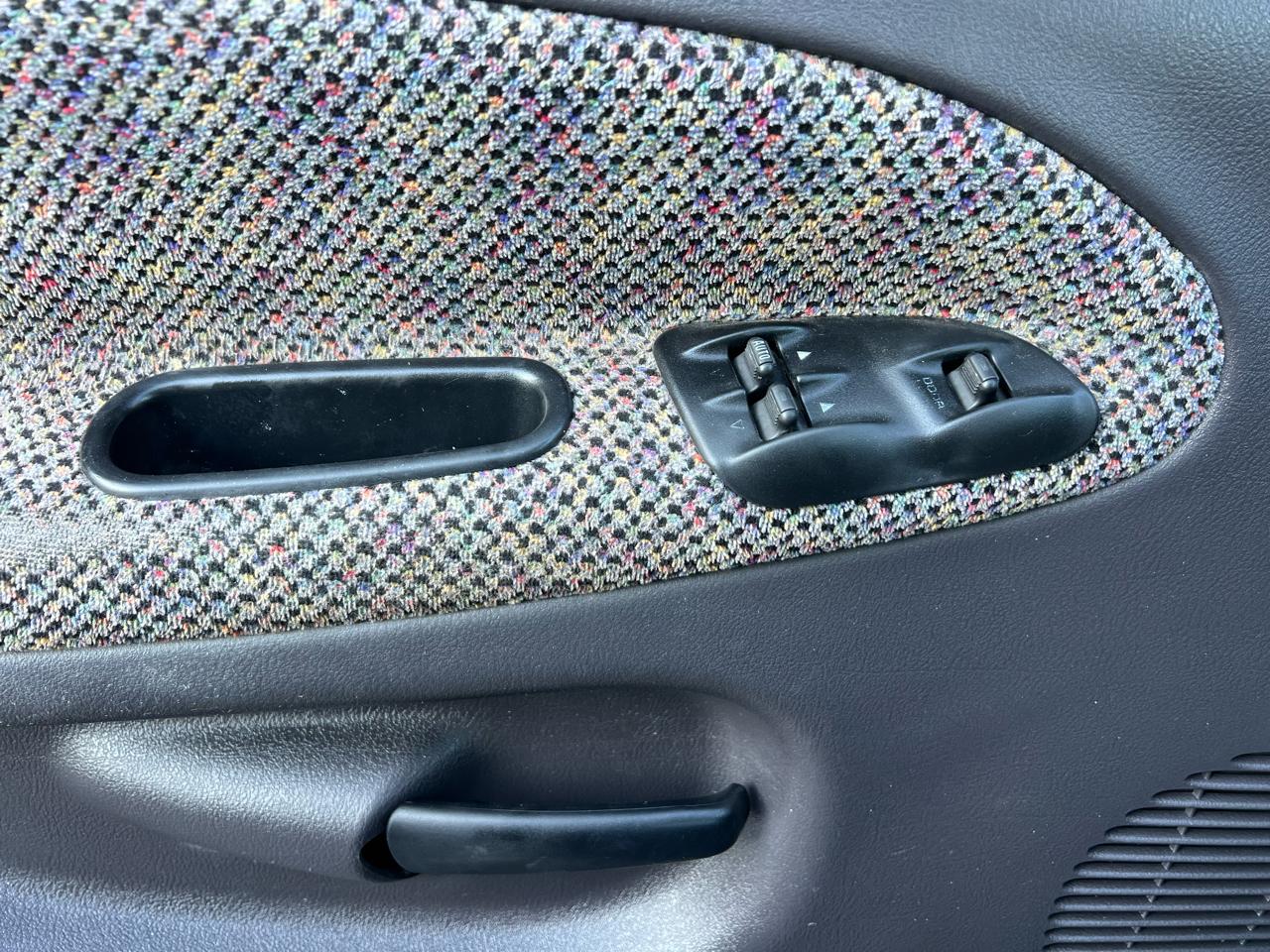 Dodge Ram 1500 Quad Cab Short Bed 4WD 2000