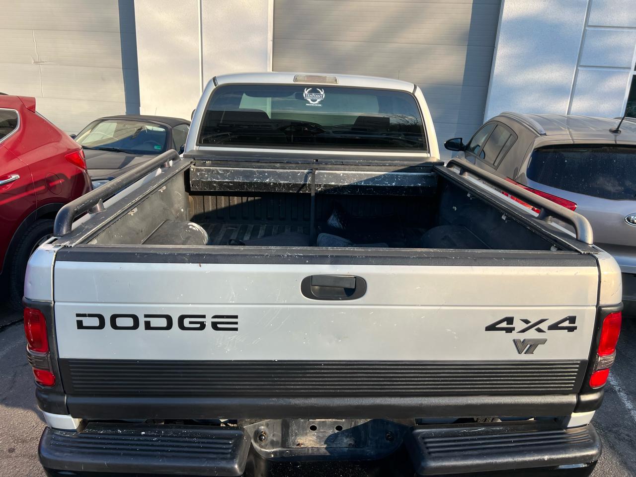Dodge Ram 1500 Quad Cab Short Bed 4WD 2000