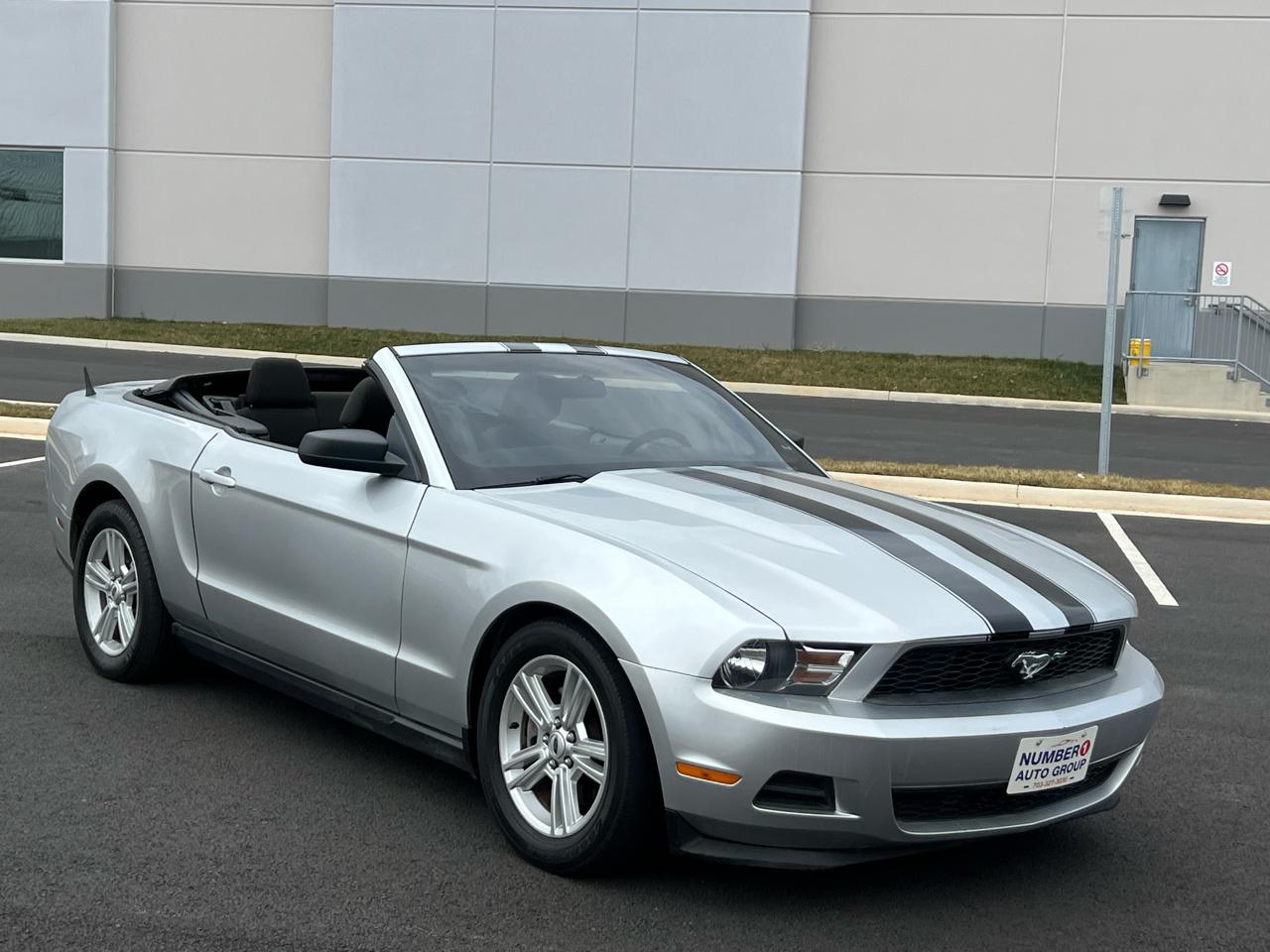 Ford Mustang V6 Convertible 2011
