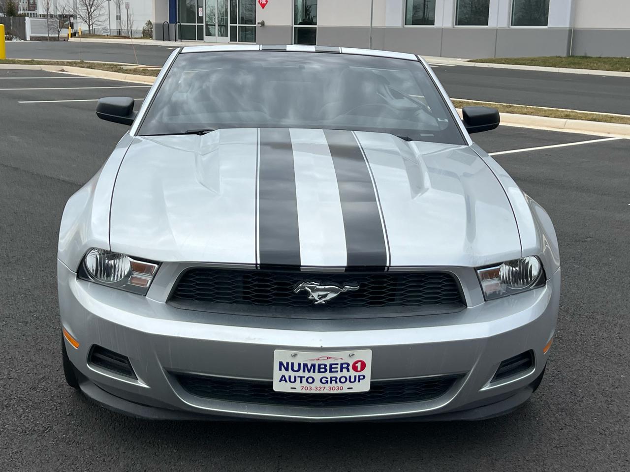 Ford Mustang V6 Convertible 2011