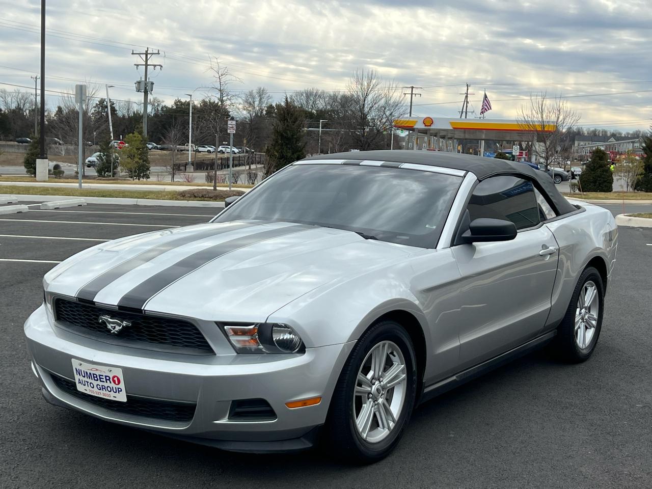 Ford Mustang V6 Convertible 2011