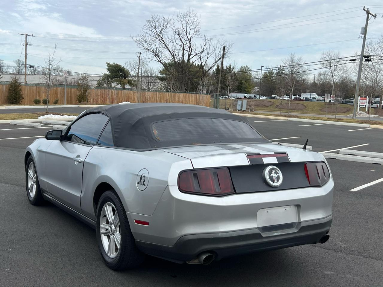 Ford Mustang V6 Convertible 2011
