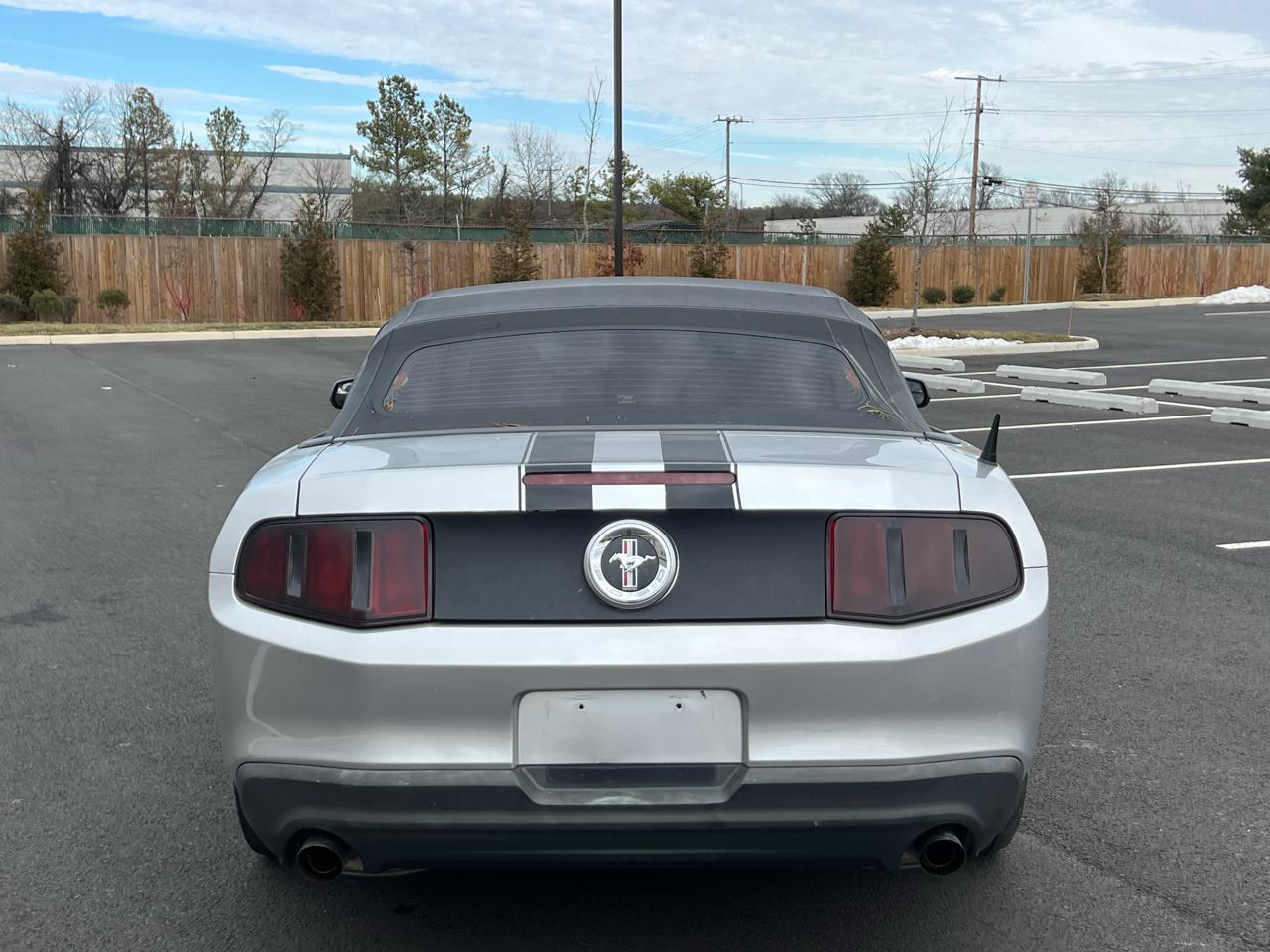 Ford Mustang V6 Convertible 2011