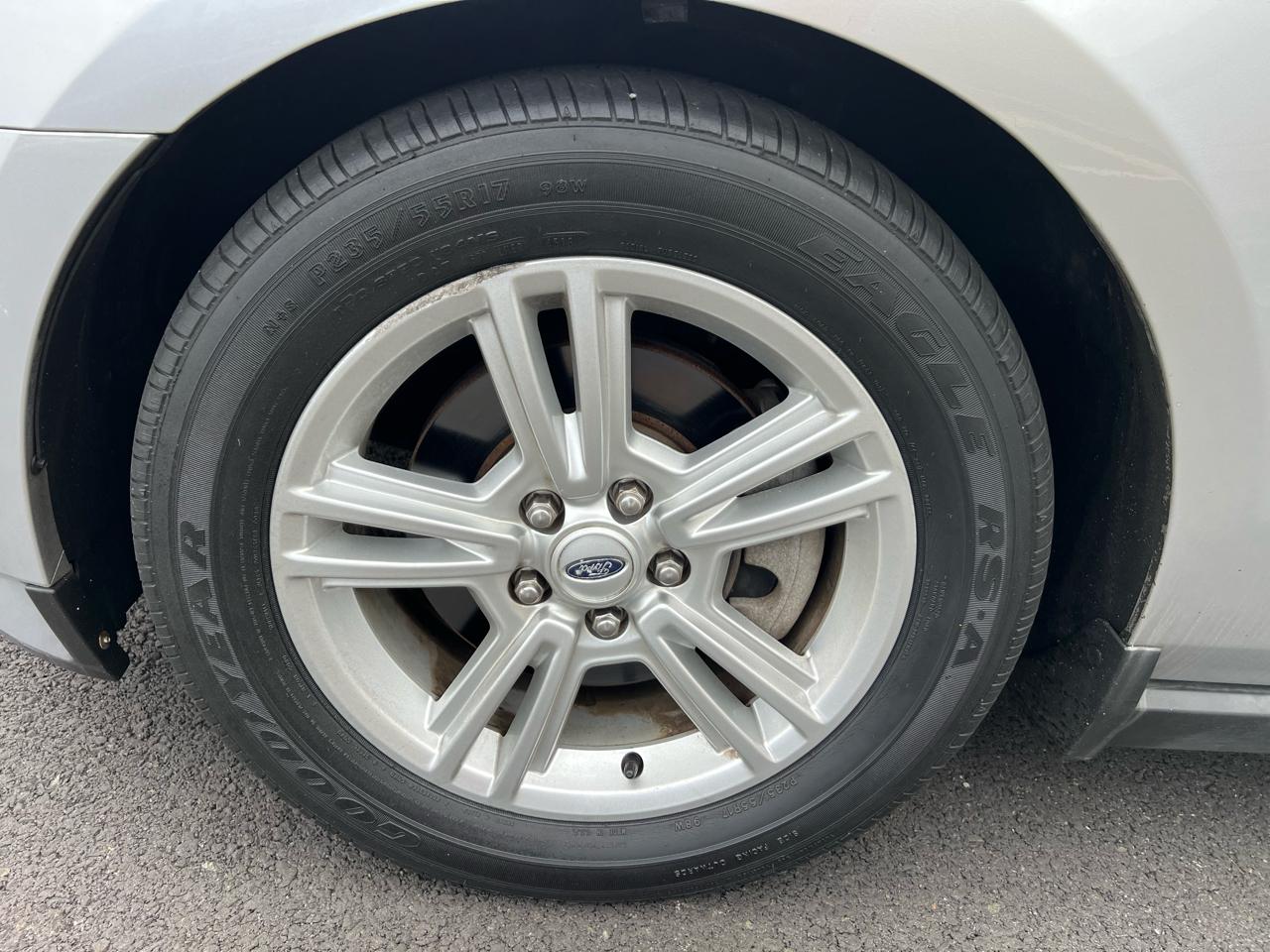 Ford Mustang V6 Convertible 2011