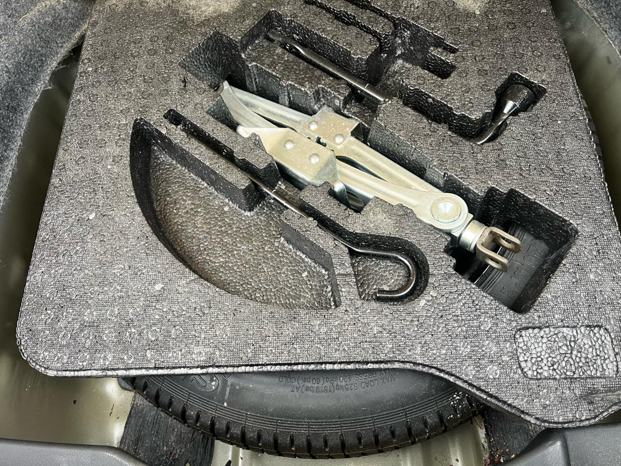 Honda Accord LX sedan AT 2012