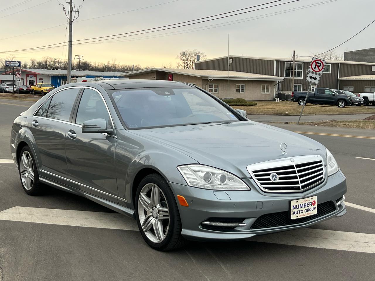 2013 Mercedes-Benz S-Class S550 4-MATIC