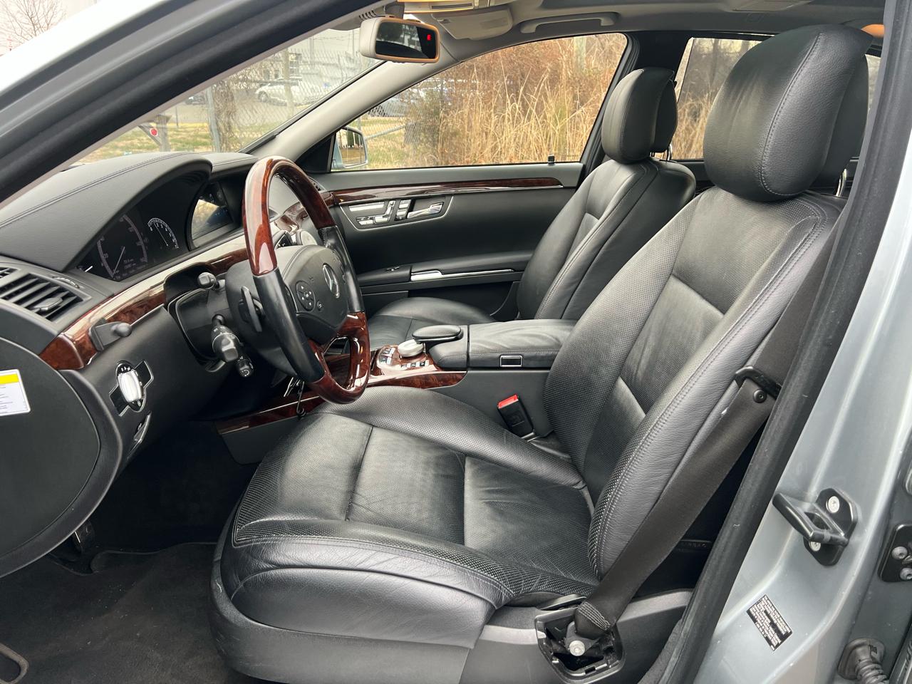 Mercedes-Benz S-Class S550 4-MATIC 2013