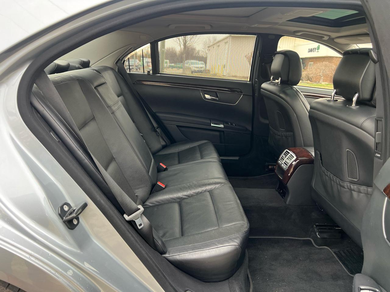 Mercedes-Benz S-Class S550 4-MATIC 2013