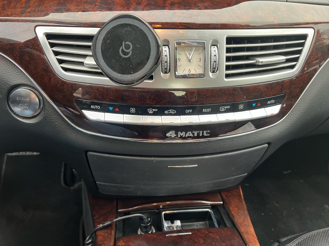 Mercedes-Benz S-Class S550 4-MATIC 2013