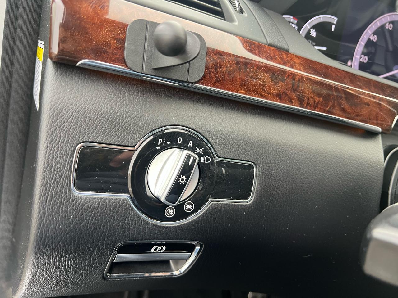 Mercedes-Benz S-Class S550 4-MATIC 2013