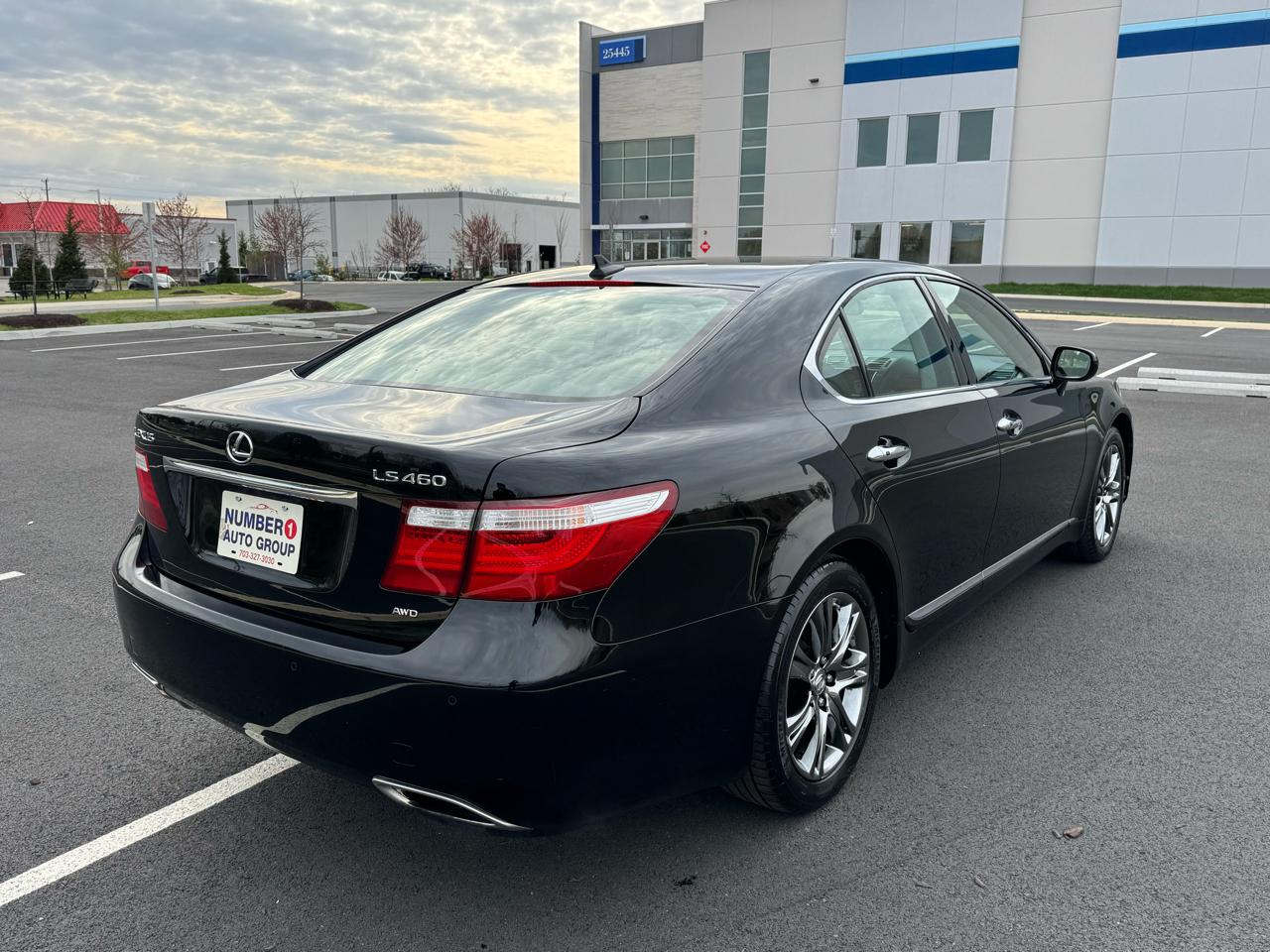 Lexus LS 460 Luxury Sedan AWD 2009