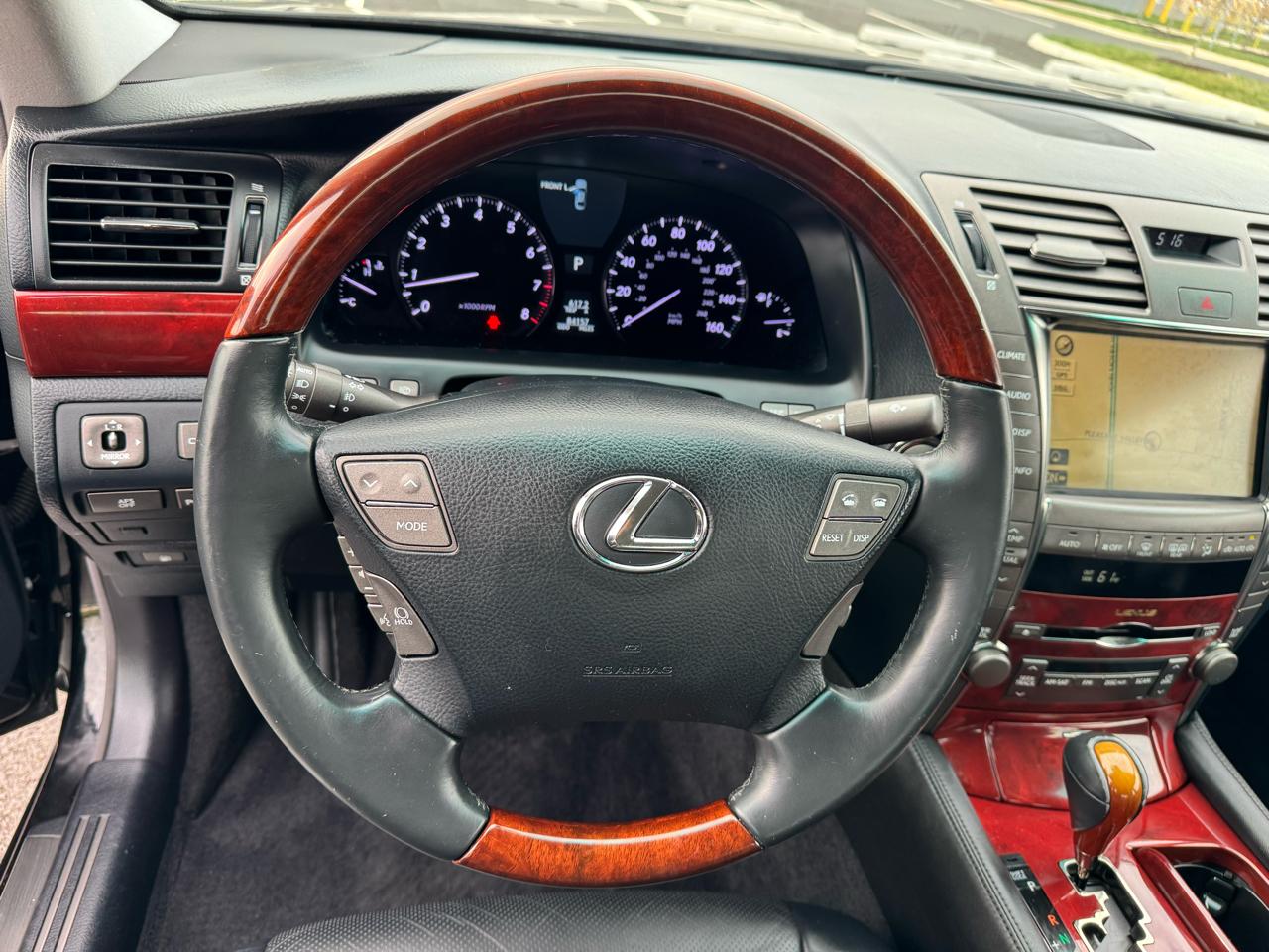 Lexus LS 460 Luxury Sedan AWD 2009