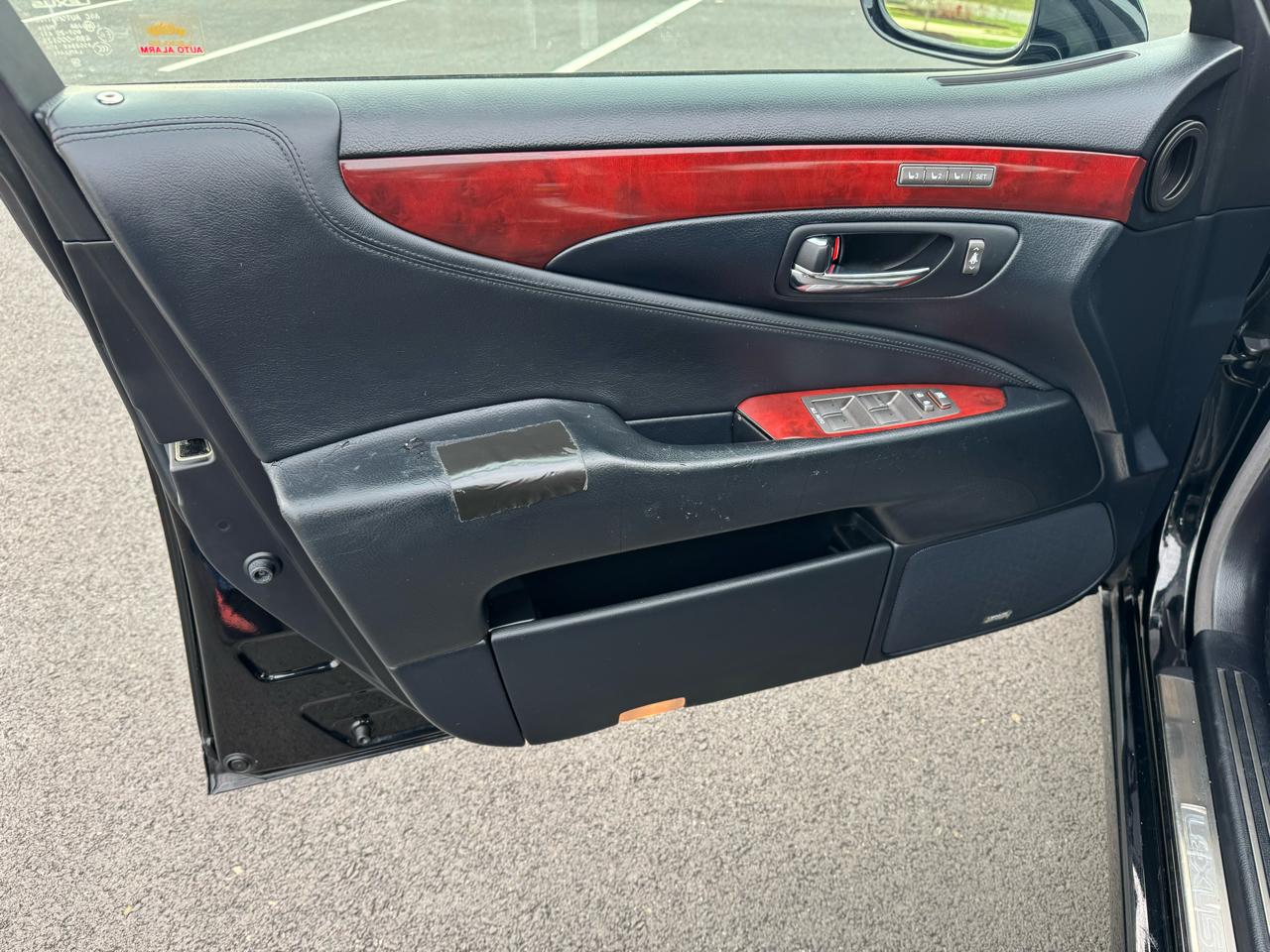 Lexus LS 460 Luxury Sedan AWD 2009