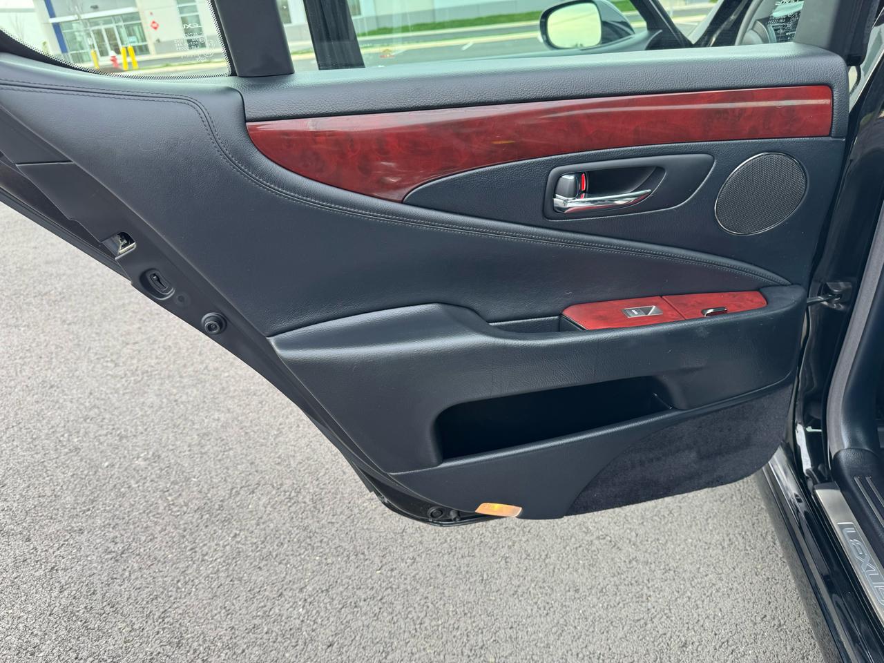 Lexus LS 460 Luxury Sedan AWD 2009