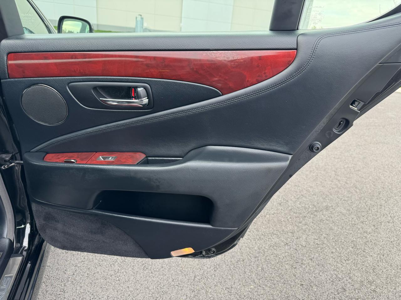 Lexus LS 460 Luxury Sedan AWD 2009