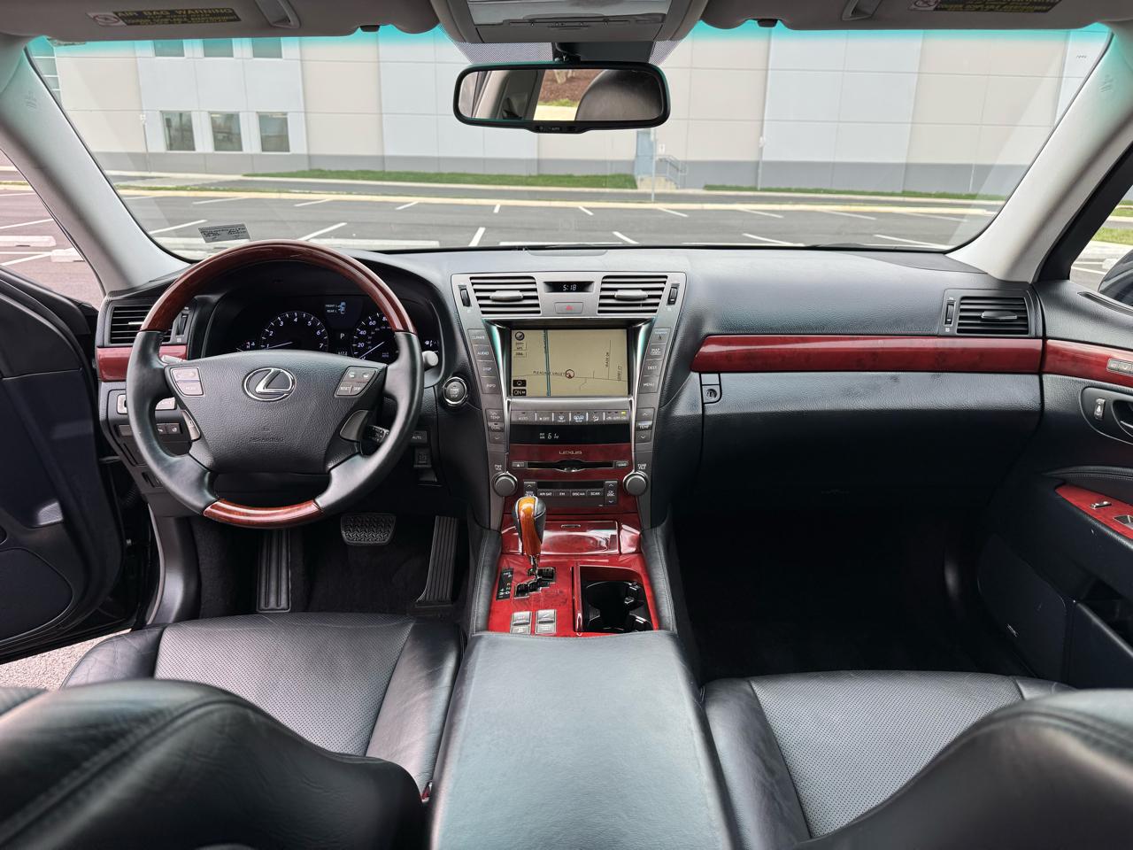 Lexus LS 460 Luxury Sedan AWD 2009