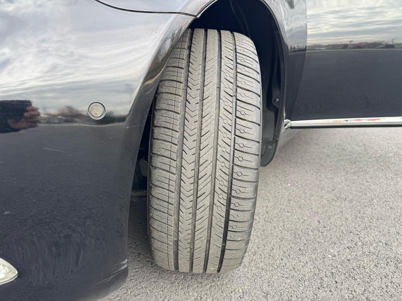 Lexus LS 460 Luxury Sedan AWD 2009