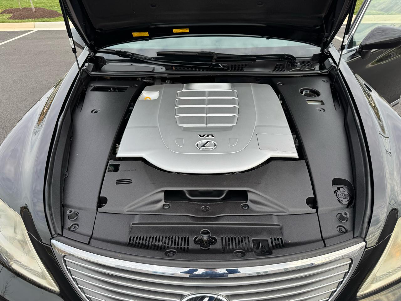 Lexus LS 460 Luxury Sedan AWD 2009