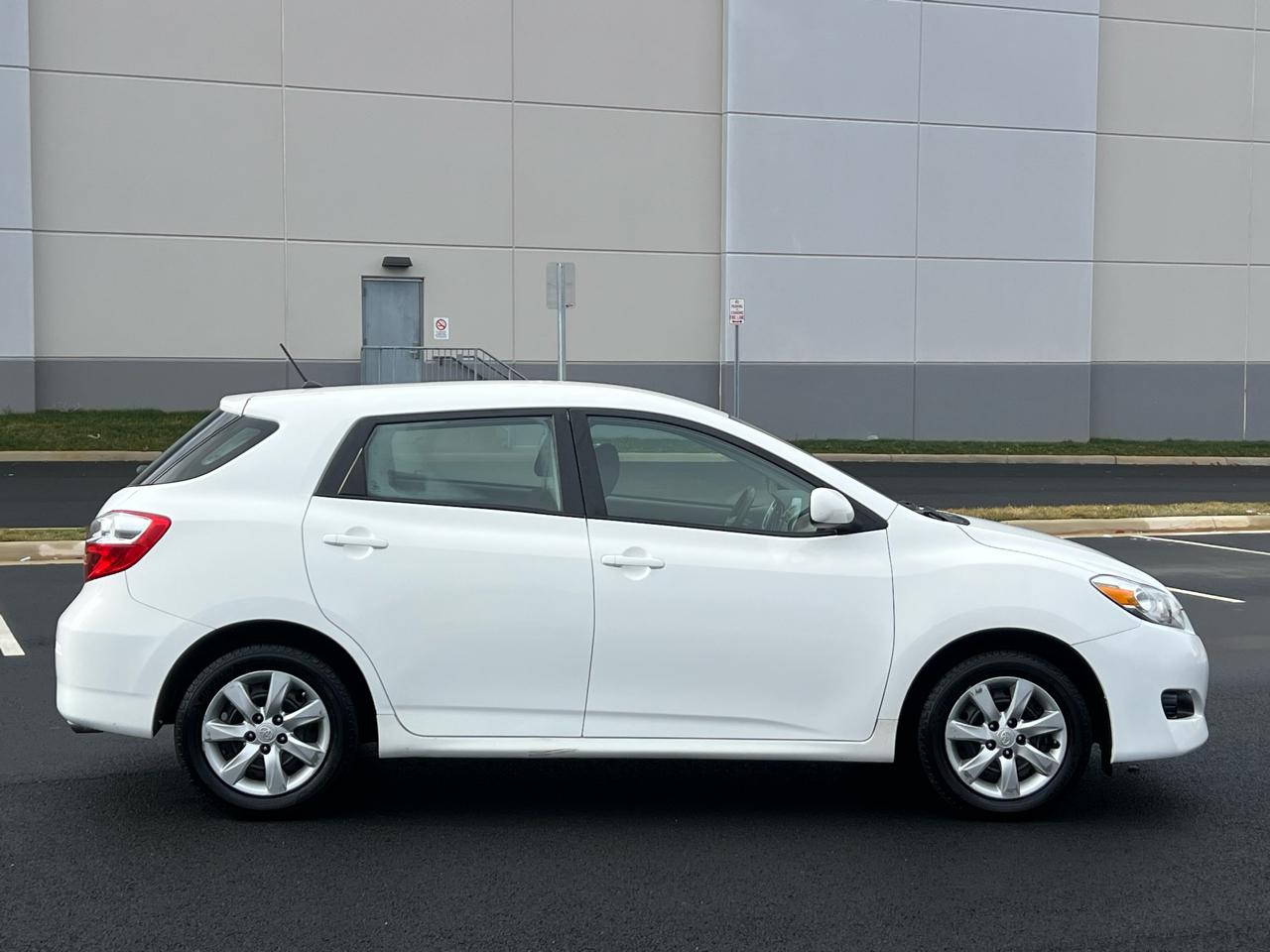 Toyota Matrix S AWD 4-Speed AT 2013