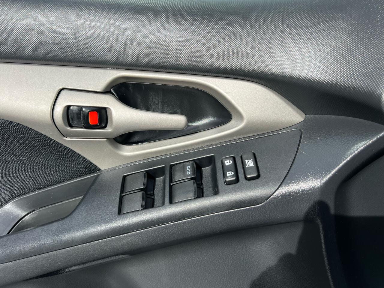 Toyota Matrix S AWD 4-Speed AT 2013