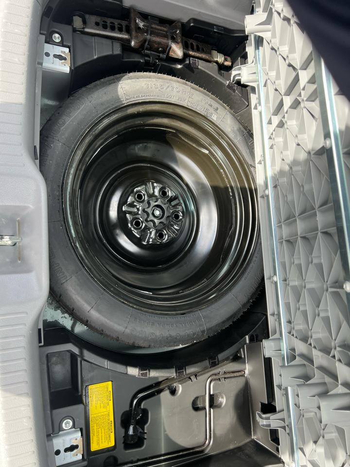 Toyota Matrix S AWD 4-Speed AT 2013