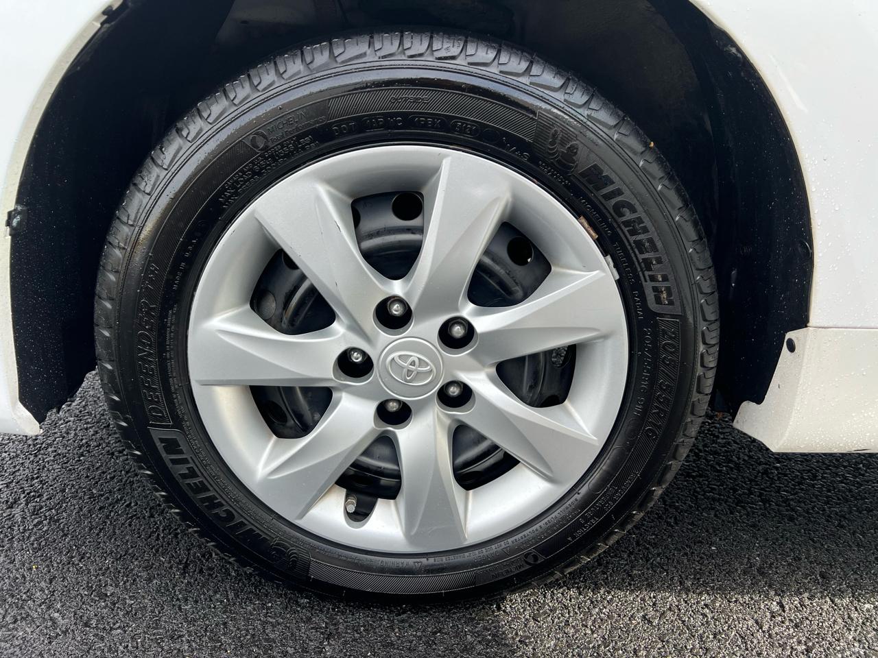 Toyota Matrix S AWD 4-Speed AT 2013