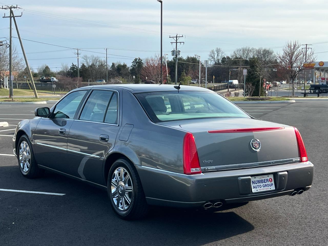 Cadillac DTS 4dr Sdn Luxury I 2006