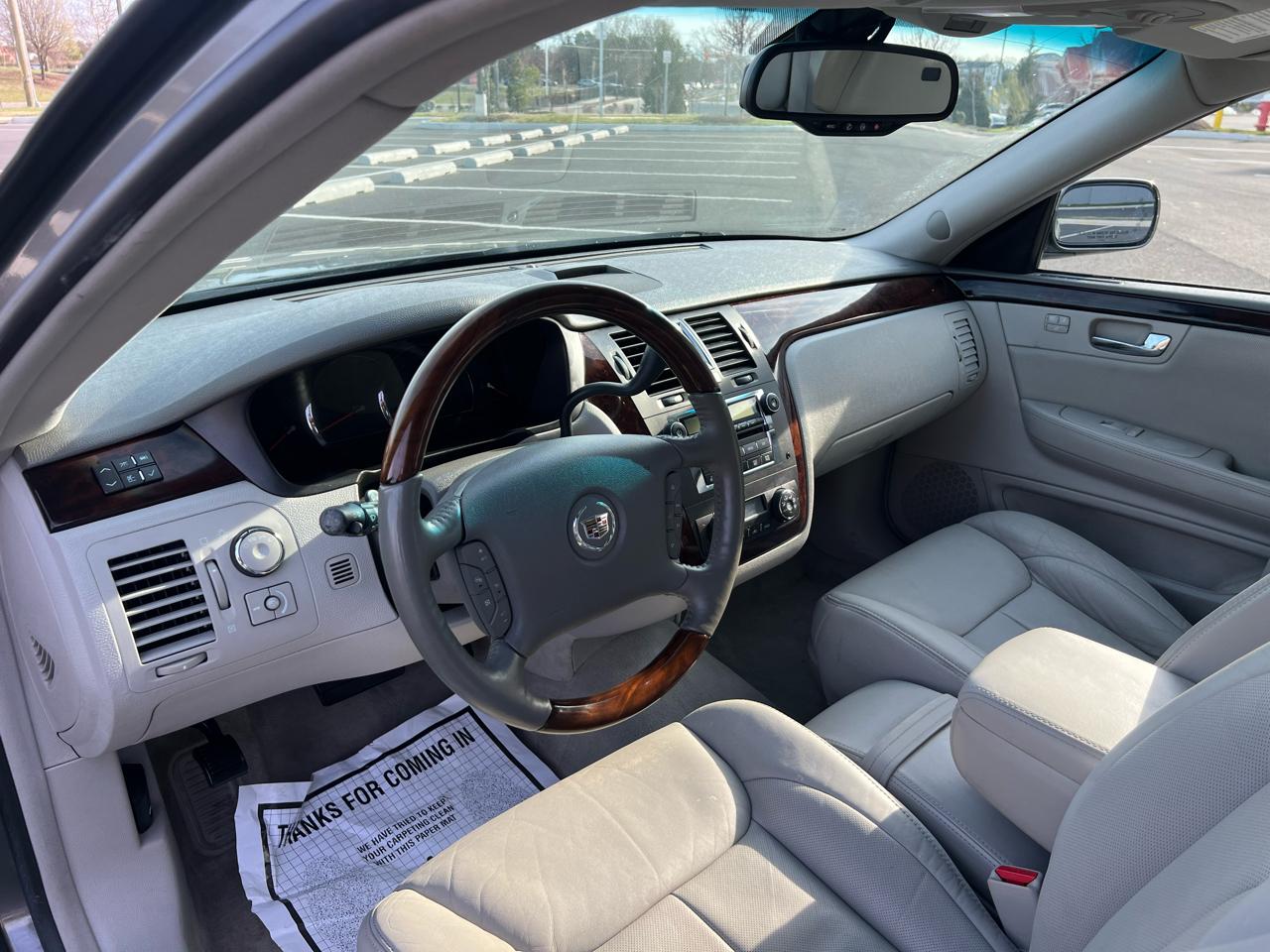 Cadillac DTS 4dr Sdn Luxury I 2006