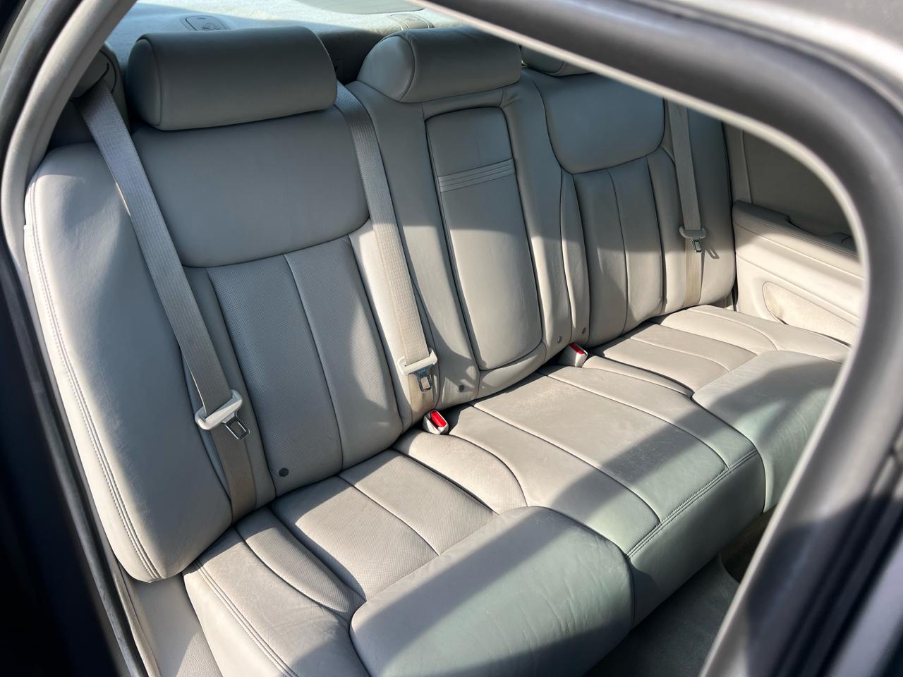 Cadillac DTS 4dr Sdn Luxury I 2006