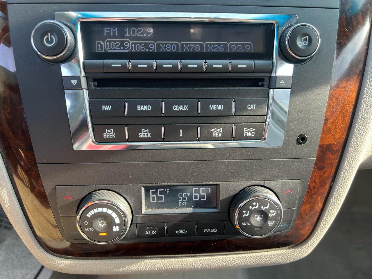 Cadillac DTS 4dr Sdn Luxury I 2006