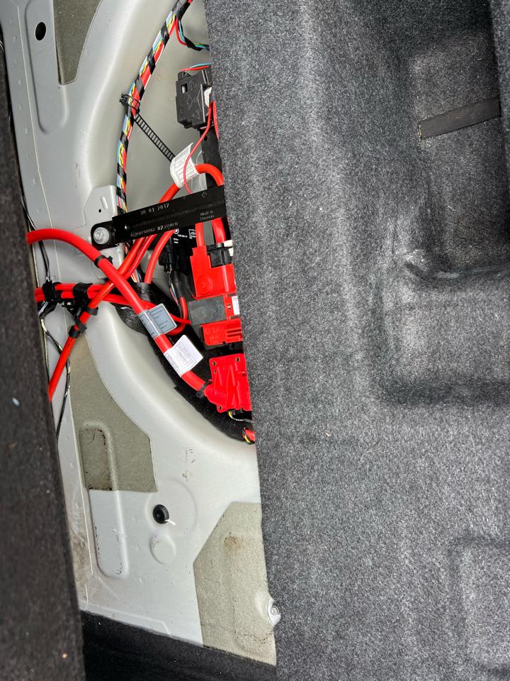 BMW 6-Series 640i Convertible 2012