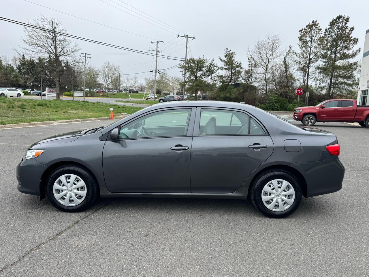 View vehicle photo 4