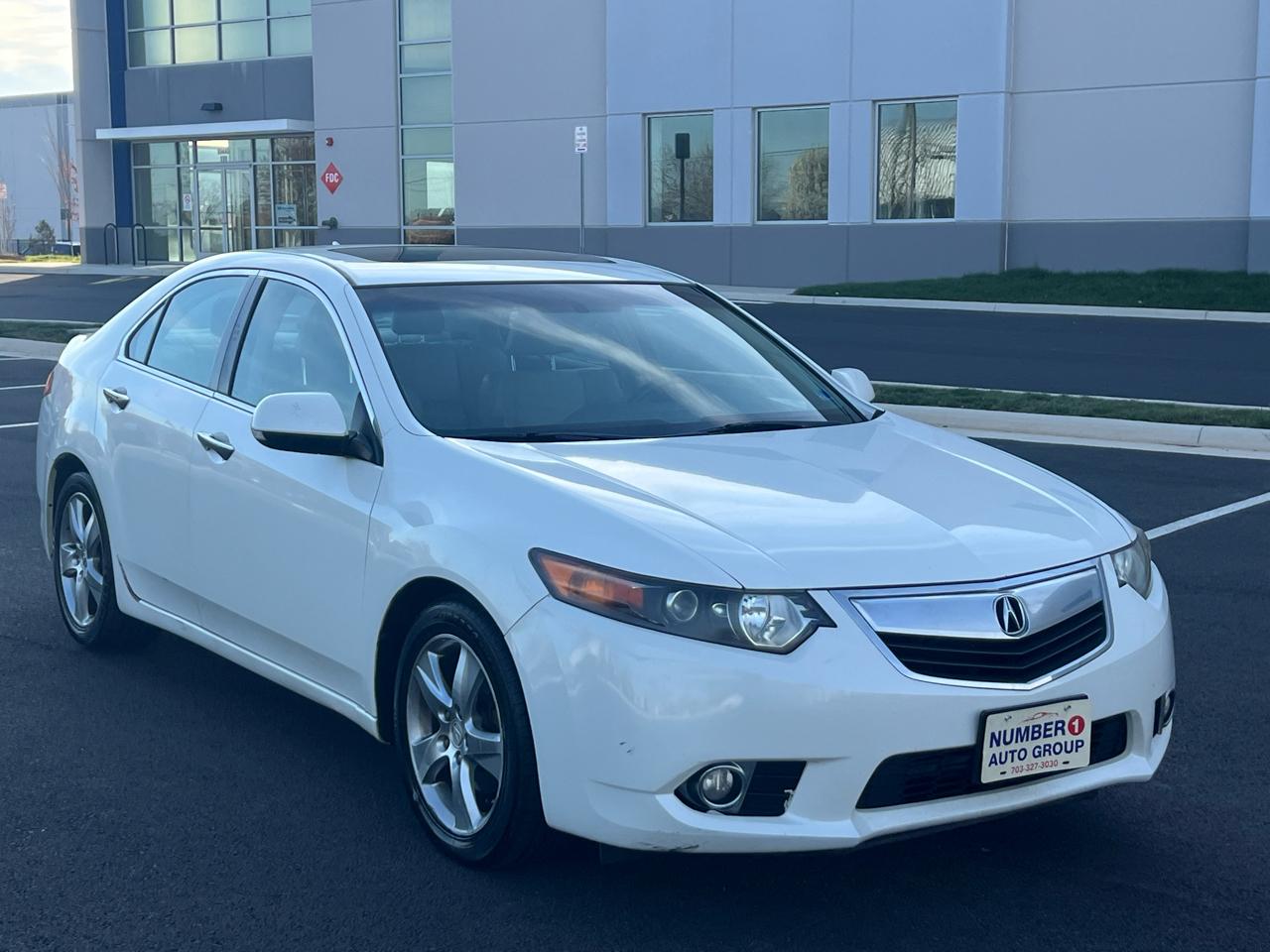 Acura TSX 5-Speed AT with Tech Package 2011