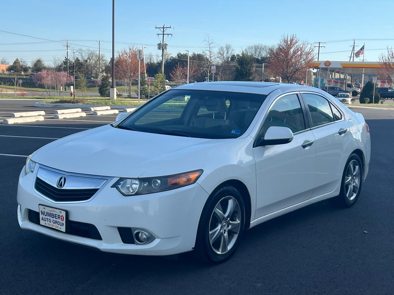 Acura TSX 5-Speed AT with Tech Package 2011