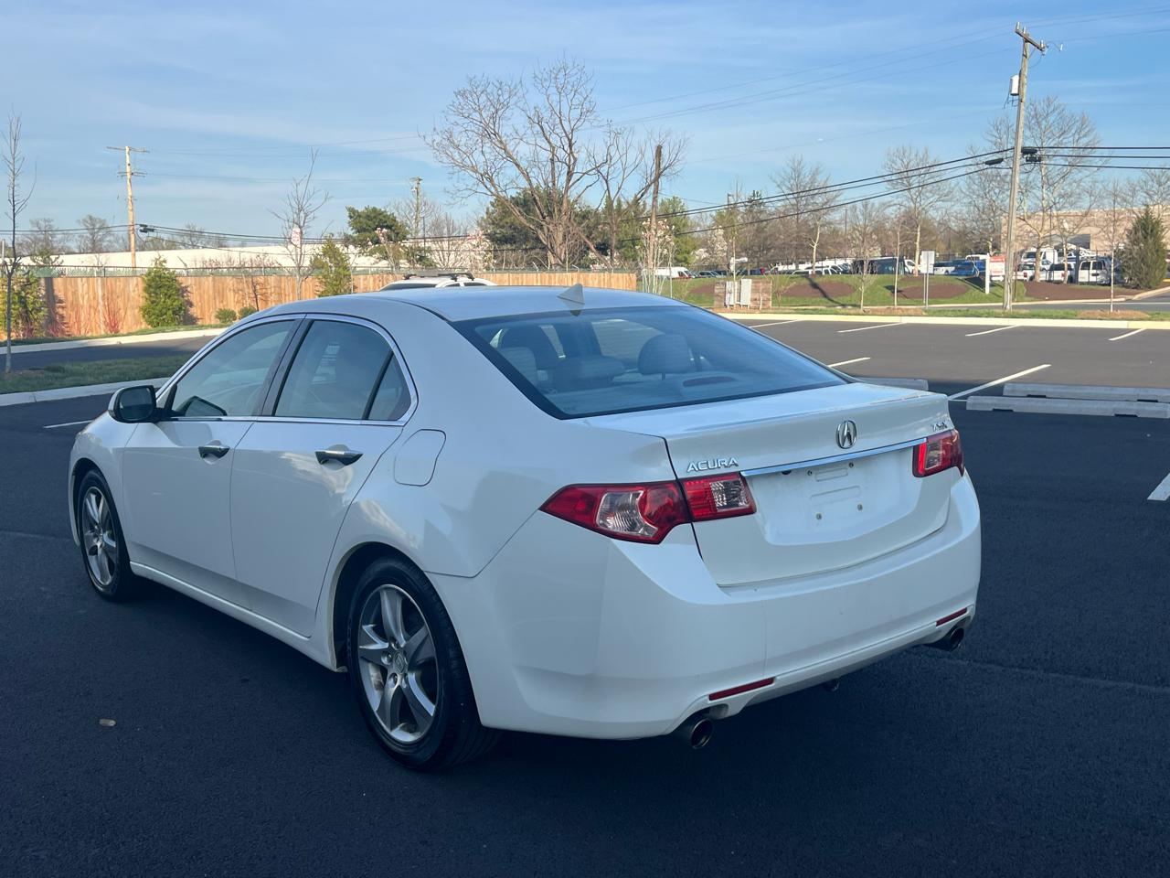 Acura TSX 5-Speed AT with Tech Package 2011