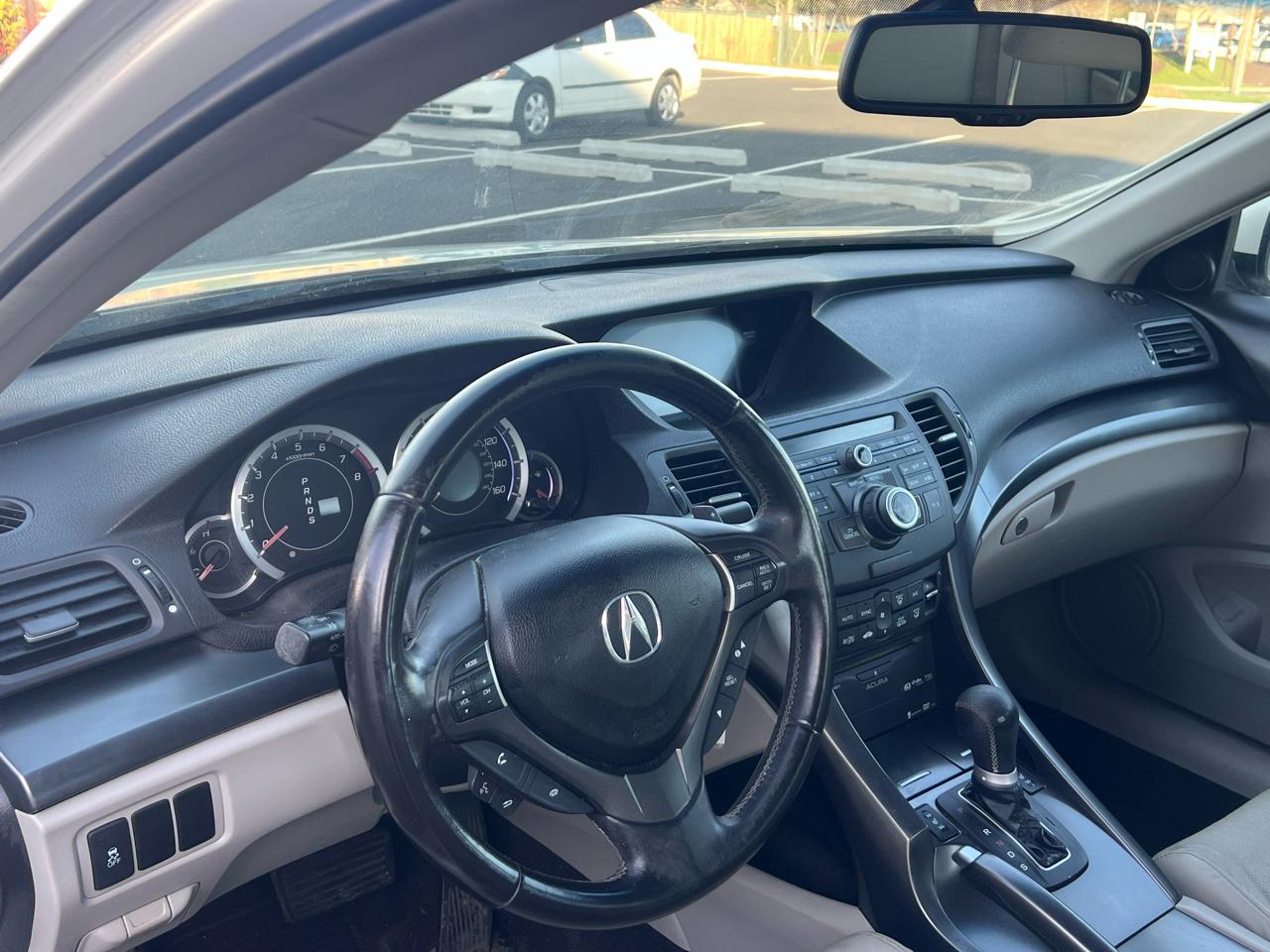 Acura TSX 5-Speed AT with Tech Package 2011