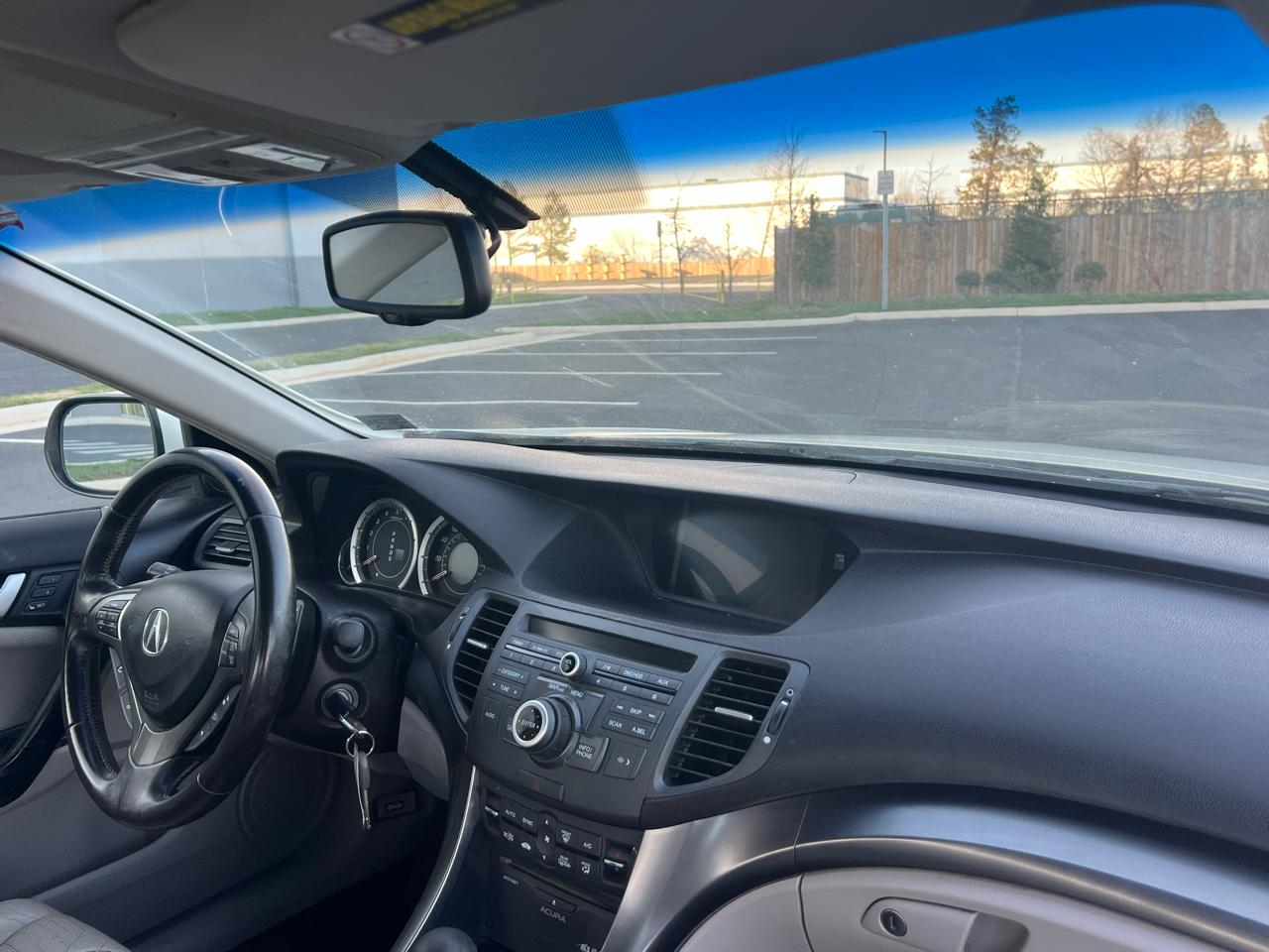 Acura TSX 5-Speed AT with Tech Package 2011