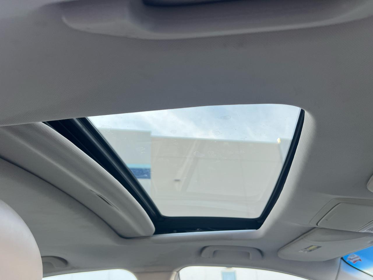 Acura TSX 5-Speed AT with Tech Package 2011