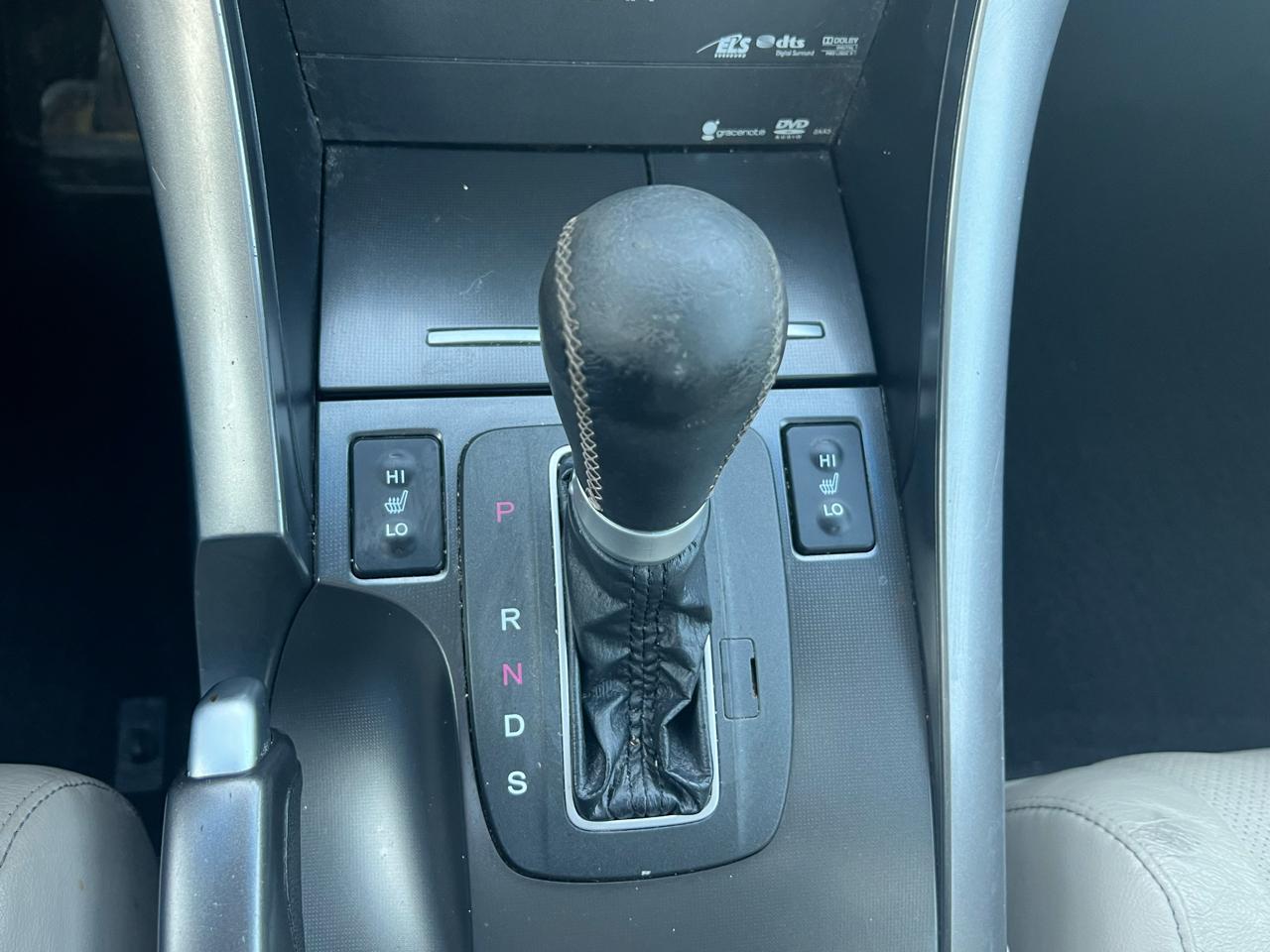 Acura TSX 5-Speed AT with Tech Package 2011