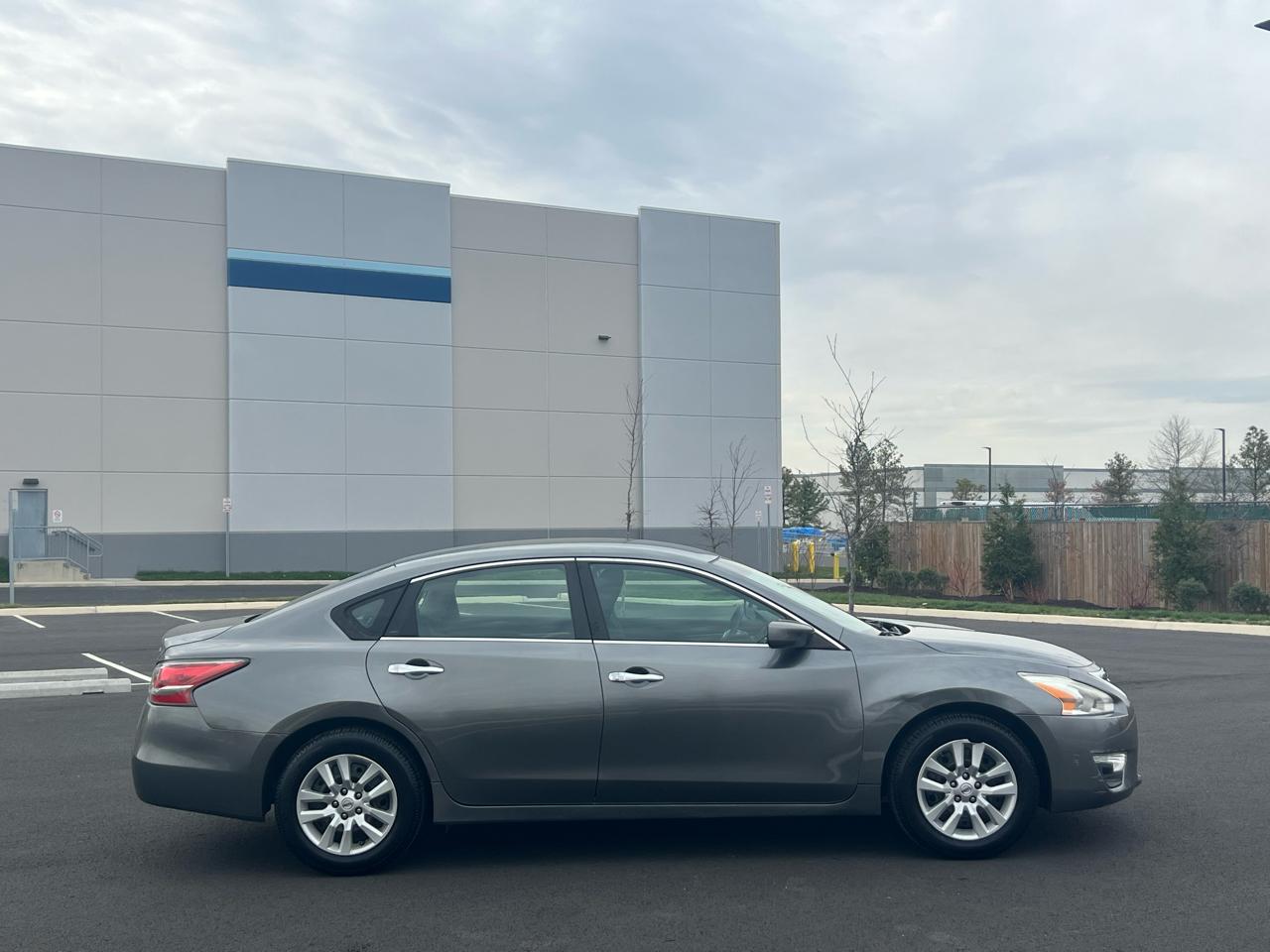 Nissan Altima 2.5 S Sedan 2014