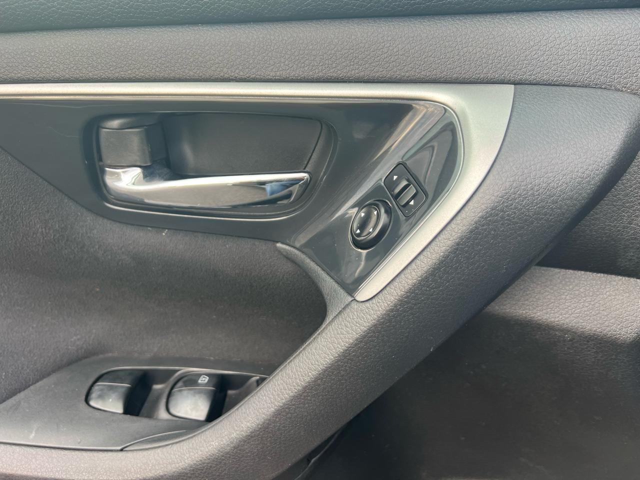 Nissan Altima 2.5 S Sedan 2014