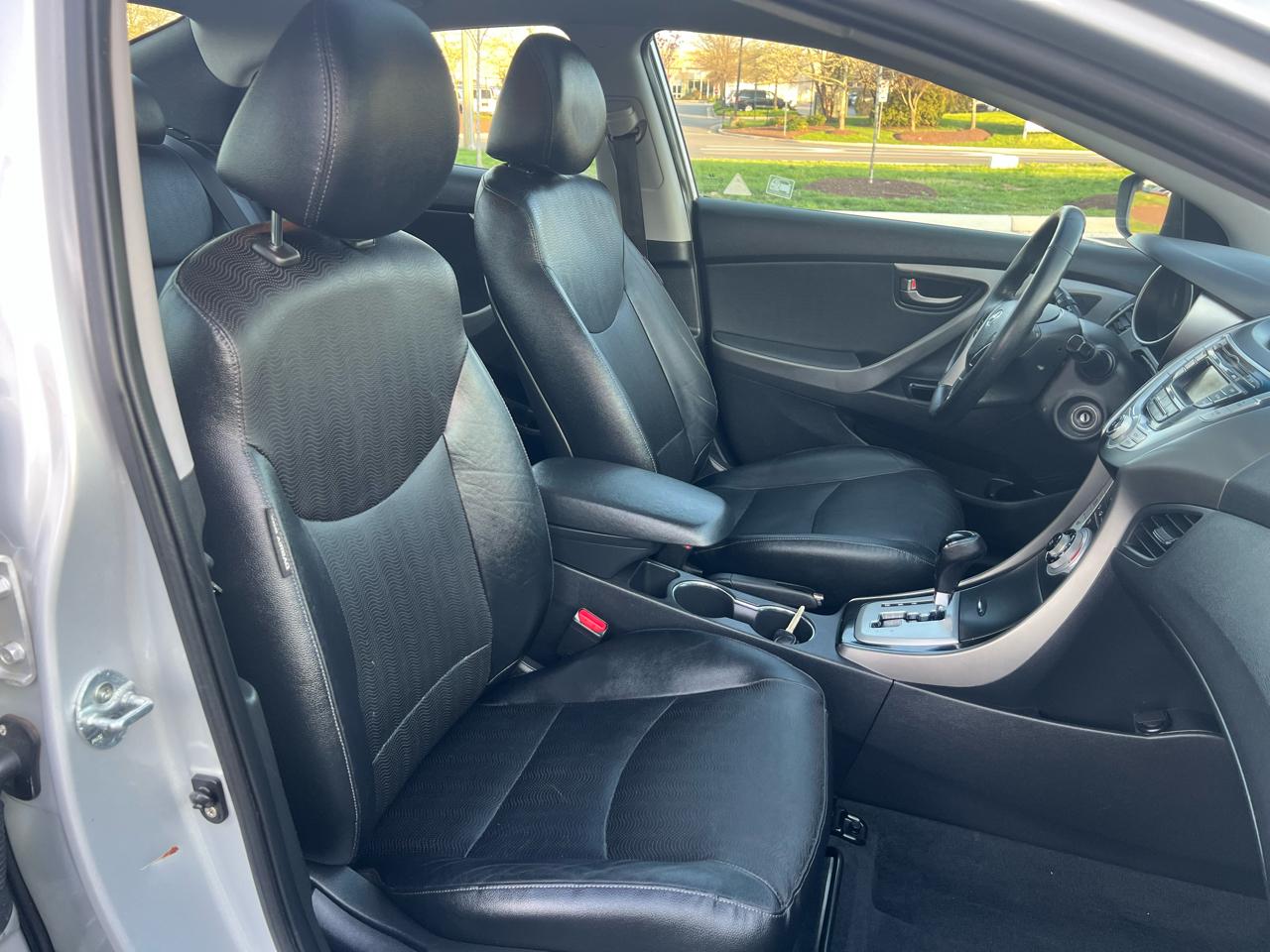 Hyundai Elantra Limited 2012