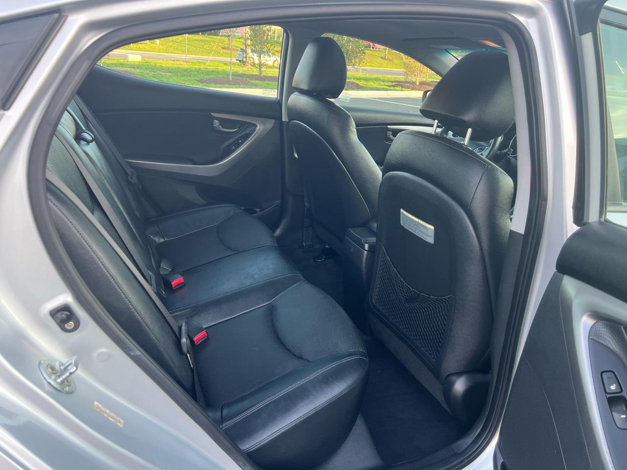 Hyundai Elantra Limited 2012