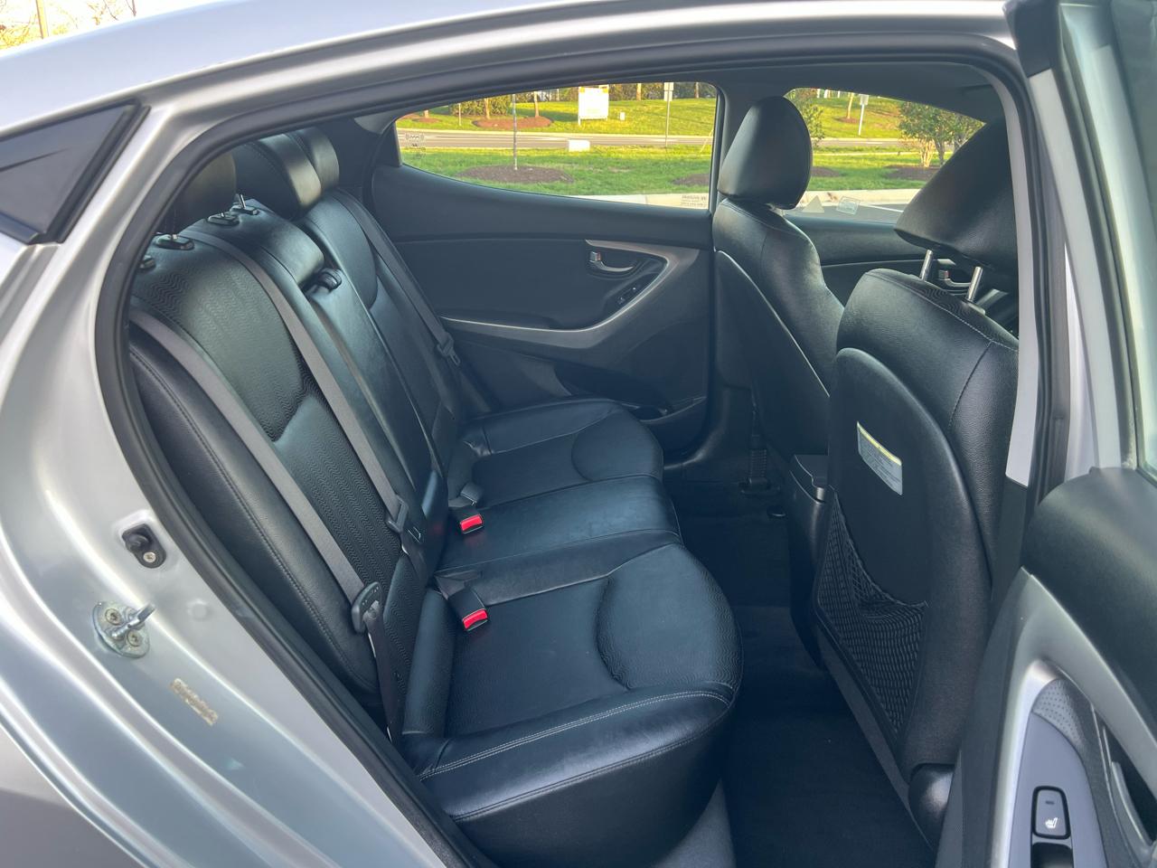 Hyundai Elantra Limited 2012