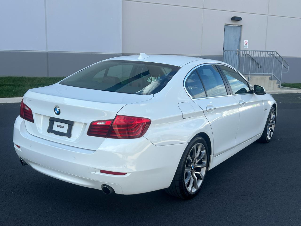 BMW 5-Series 535i xDrive 2016