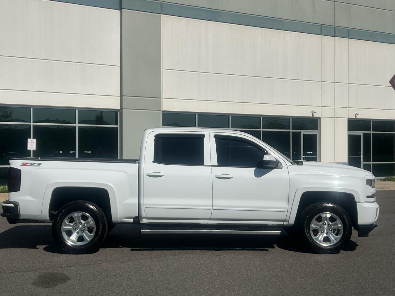 Chevrolet Silverado 1500 2LT Crew Cab 4WD 2017