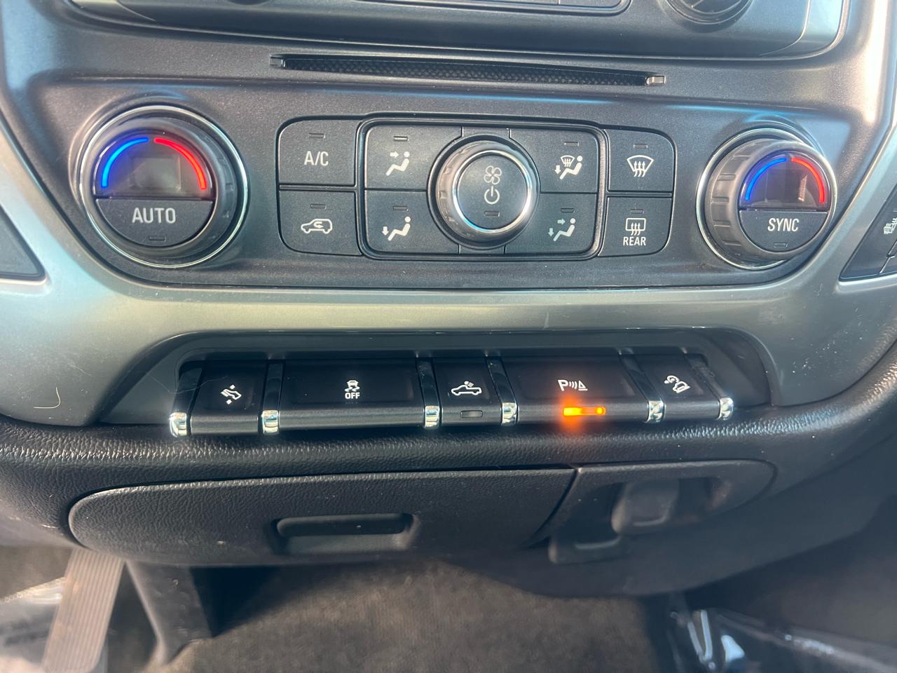 Chevrolet Silverado 1500 2LT Crew Cab 4WD 2017