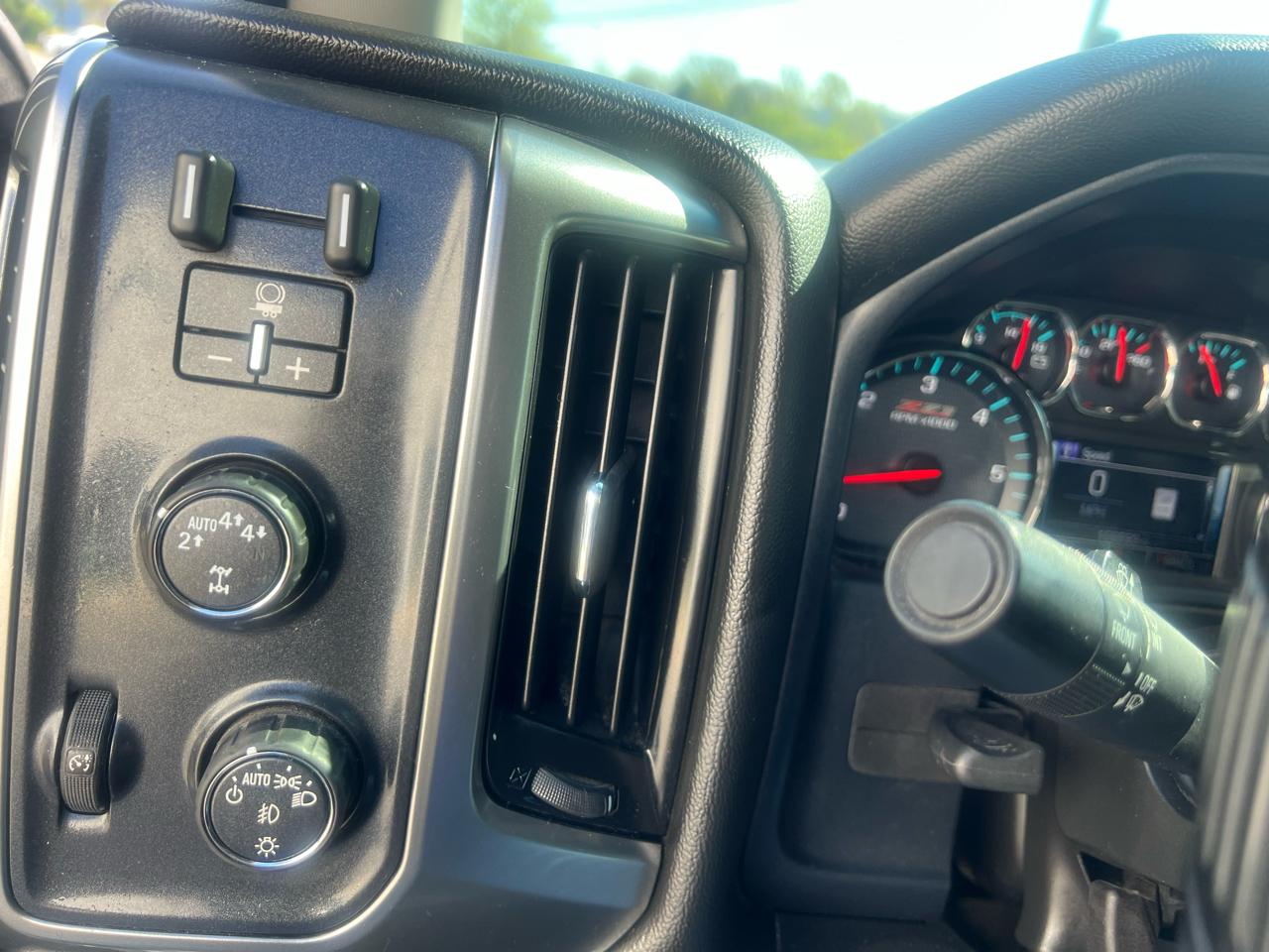 Chevrolet Silverado 1500 2LT Crew Cab 4WD 2017