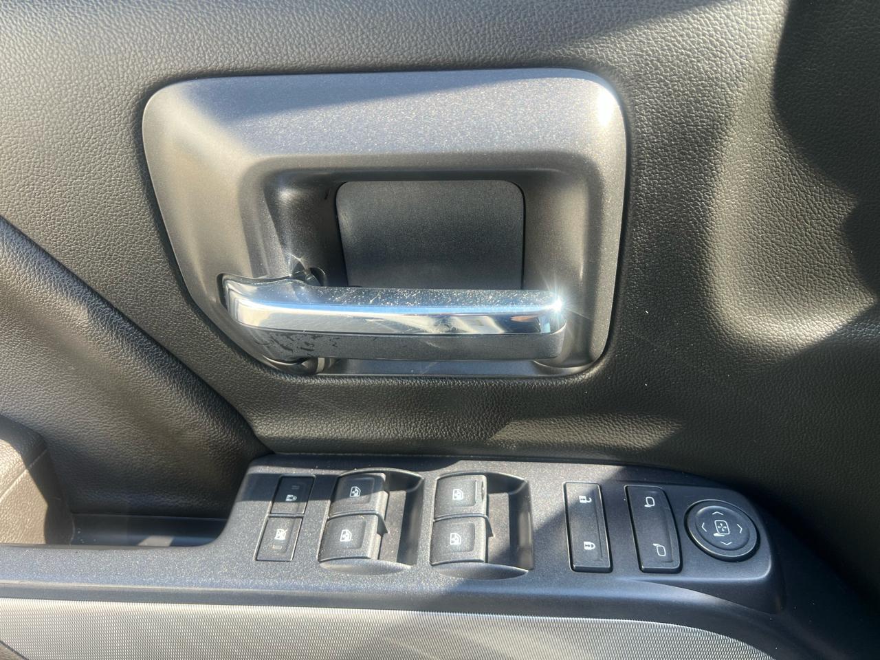 Chevrolet Silverado 1500 2LT Crew Cab 4WD 2017