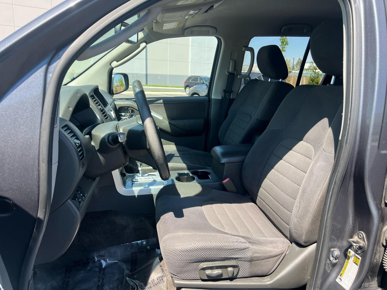 Nissan Pathfinder LE 4WD 2012